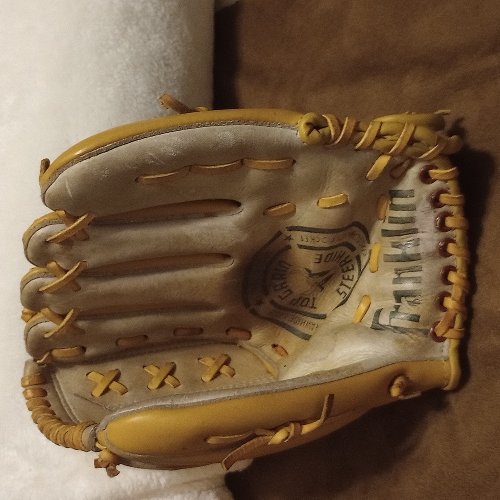 Vintage Franklin top grain steerhide baseball mitt (left-hand)